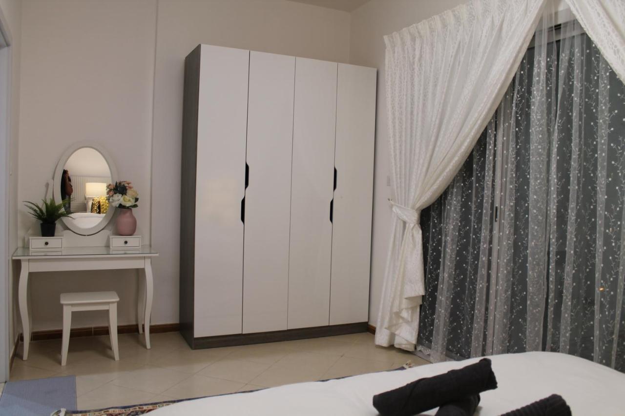 Newly Furnished Cozy 1 Bedroom Apartment Close To Jbr Beach And Metro Дубай Екстер'єр фото